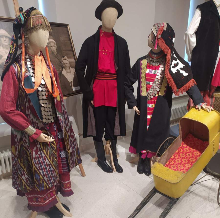 В Совете Федерации открылась выставка костюмов народов Поволжья