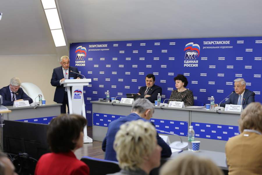 Мухаметшин призвал первичные отделения «Единой России» активизировать работу