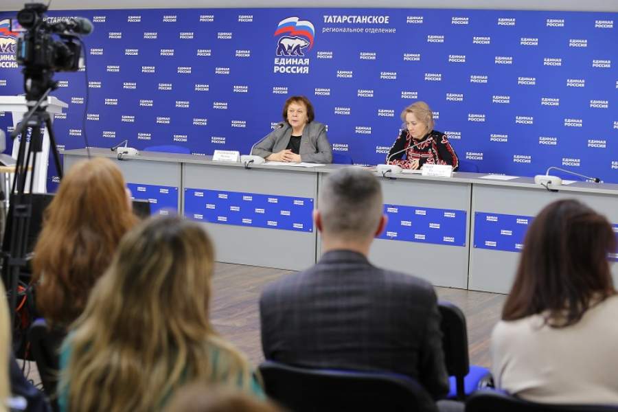 «Единая Россия» в Татарстане зарегистрировала почти 140 площадок для написания юбилейного «Диктанта Победы»