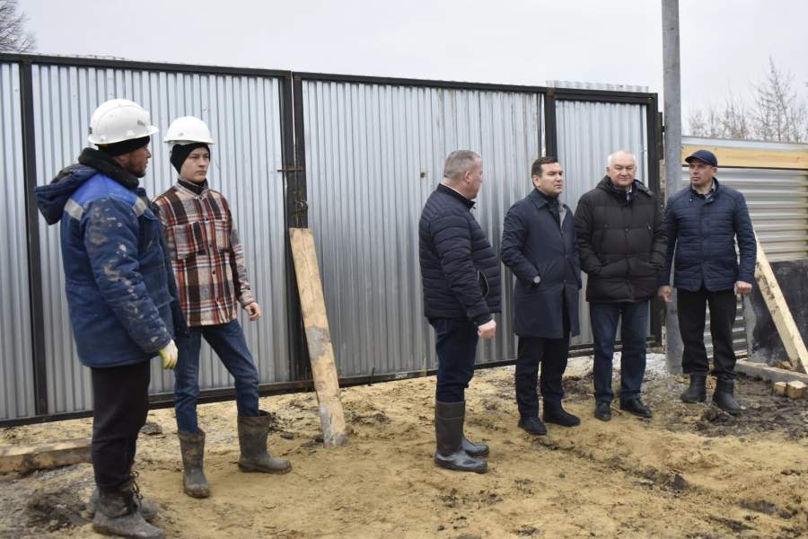 Ильдар Гильмутдинов ознакомился со строительными объектами в Апастово в рамках Партийного десанта