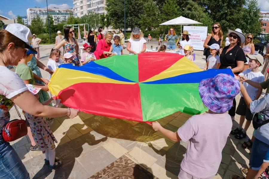 В казанском парке «Белые цветы» прошел большой семейный праздник 