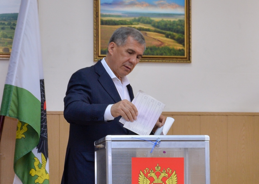 Президент РТ Рустам Минниханов проголосовал на праймериз